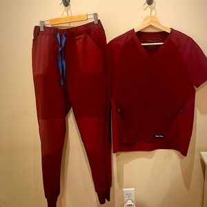 Never worn Disney Figs scrub set XS